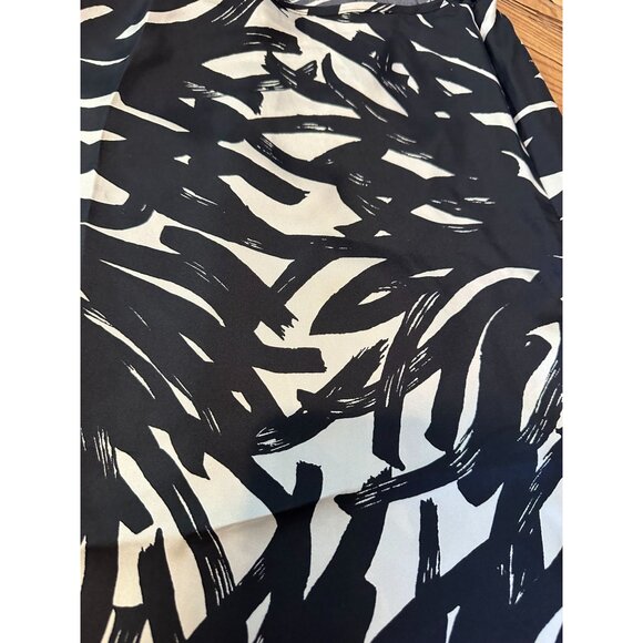 The Limited 100% Silk Skirt – Size 6 – Black & White Abstract Print - Picture 3 of 9